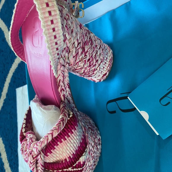 Anatolian Paris Sandals Size 9 - Picture 4 of 7